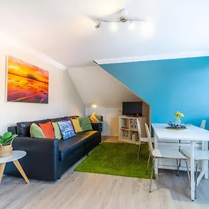 https://brunswick-two-bedroom-and-two-bathroom-and-garden-view-balcony.brighton-hotels-england.com