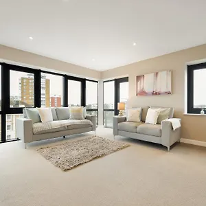 https://westcliff-penthouse-with-sea-views-and-balcony.bournemouth-hotels.org