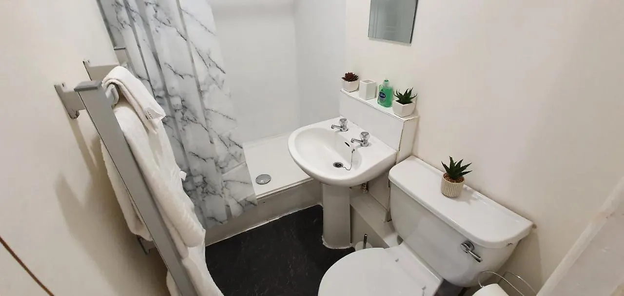 Apartment Fast Broadband, Budget Stay, Free Netflix. Cardiff